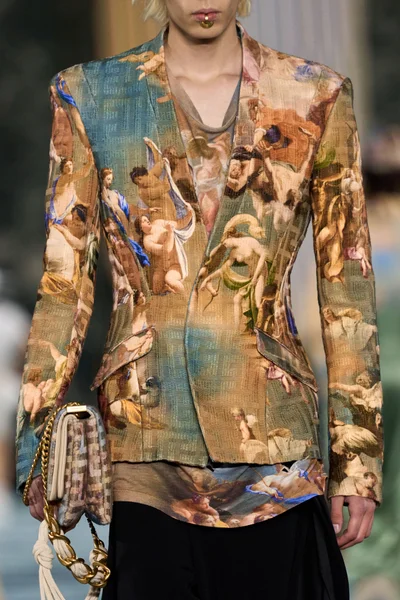 Look 57
